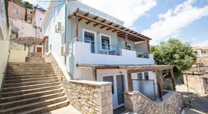 Laconian Blue Residence - Image 4