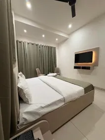 Shft-In Hotel - Image 5