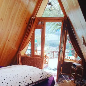 The bear huts - Image 2