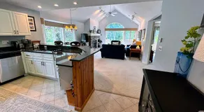 FV43 Bretton Woods single level home with AC on golf course - Image 3