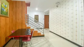 RedDoorz Plus @ Rawamangun - Image 4