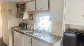 10 Berth Caravan - Meadow View - Image 4