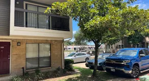 Beautiful 1-bedroom Townhome with nice amenities - Image 3