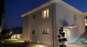 Independent Room in Villa with Pool - Image 5