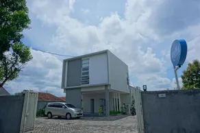 The Villa Tembalang - Image 5