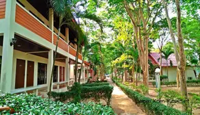 Laemkum Beach Resort - Image 3