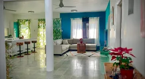Whispering Clouds Beach House - Image 5