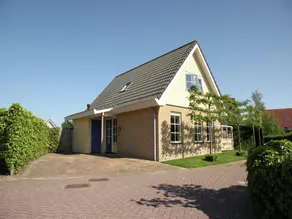 Holiday Home in Schoorl near Sandy Beaches - Image 2