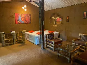 Family Room - Image 3