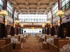 Lotus Hill Yuehai Hotel - Image 3