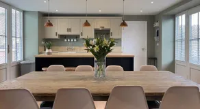 Converted Victorian Coach House with Hot Tub - Image 2