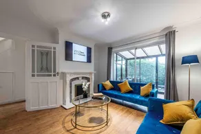 Cosy Home in Stoke on Trent - Image 2