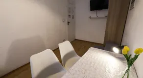 Pest-port apartment 4 rooms for 16 person - Image 3