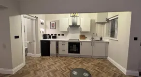 Entire Flat in Lichfield City Centre - Image 3