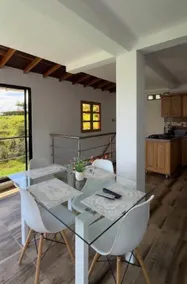 Roble Colonial - Apartamentos Deluxe en Guatapé - Image 3