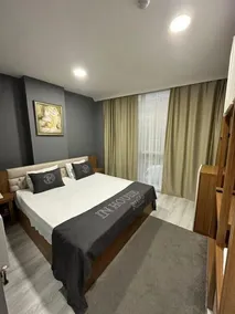In House Suite - Image 5