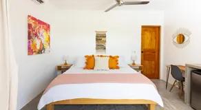 King bed, Kitchenette, Air Conditioning, Pool, Fast WiFi - Aire at Casa Calavera - Image 2