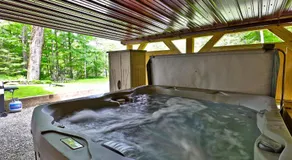 Fun In Fun Out Ski Home - Main Floor, Renovated 3BR-2BA, Hot Tub, Close to Resort - Image 5