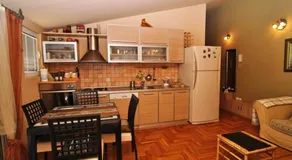 Rossa Apartments - Image 2