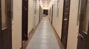 Hotel Sindoor Inn - Image 2