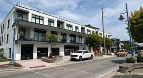 Beachview getaway at the New Carlyle 304 on the Main strip in Grand Bend - Image 3