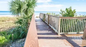 Honeymoon Suite with Direct Oceanfront View Pools - Image 5