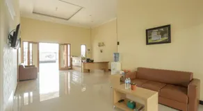 IDR Green Guest House Syariah Mitra RedDoorz - Image 2