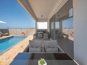 bedroom villa in Gerani - Image 5