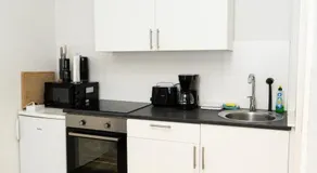 Apartment Central - Free parking - 5 people - 3 rooms - 3 TVs - boxspring - wifi - Image 5