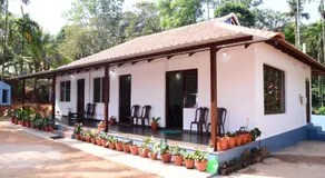 BlueMoon Homestay - Near to Falls and View Points, Home Food & Estate - Image 2
