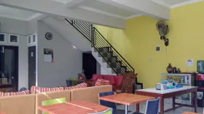 Kartini Guest House near Alun Alun Probolinggo - Image 5