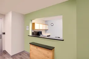 WoodSpring Suites Springdale - Image 2