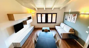 Casa Paolina Apartment - Your Hub between Milan, Como & Lake Como - Accommodates up to 6 guests - Lomazzo - Image 2