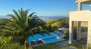 The Ocean Bay Luxury Guesthouse - Image 3