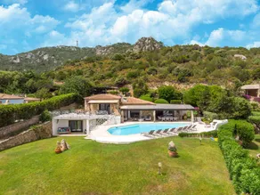 Luxe Cote Stay- Elegant Villa - Image 3