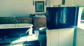 Unique Apartment with Parking - Malone - Image 3