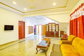 Hotel O CELESTIAL NEST INN - Image 3