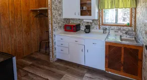 The Tamarack Lodge - Image 3