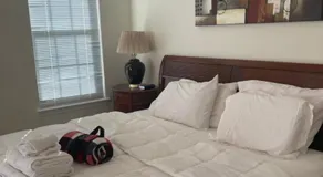 Charming Entire 3 Bedrooms House with AC and Wifi - Image 2