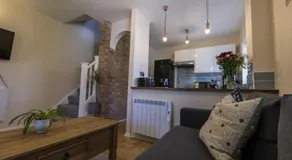 The Comfy House - Inc Free Parking, Smart TV, Full Kitchen, Washing machine - Winter Deal - Image 5