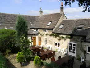 The White Hart - Image 4