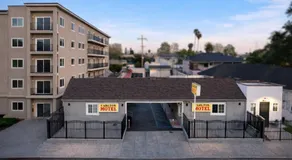 Carlton Motel - Image 4