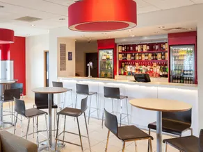 Travelodge Maidstone Central - Image 3
