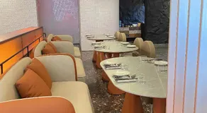 Yun Xiaoxi High-Altitude Suite Hotel - Image 4