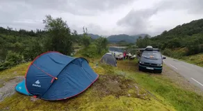 Mitsubishi med telt og camping utstyr - Image 5