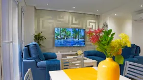 Stylish & Spacious Family Apartment Near Beach & Vibrant Historic Market - Image 3