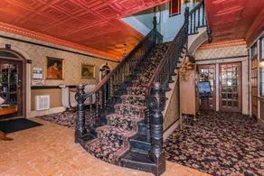 Historic Hotel Broadalbin - Image 4