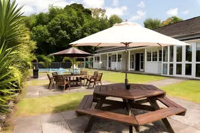 Discovery Settlers Hotel - Image 3