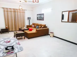 Family 2BHK apt 55" Uhd Tv Wi-fi Laundry Parking. - Image 4