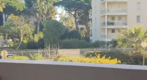 Studio-Hyères: Piscine, Plages et Port à Proximité, Parking Inclus, Idéal Vacances - Image 5